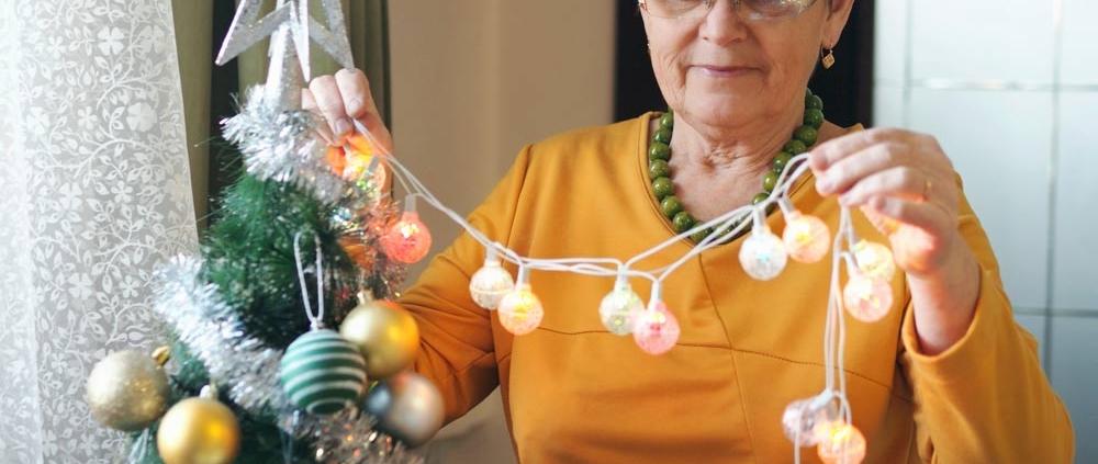 badanti anziani natale aes domicilio Monza
